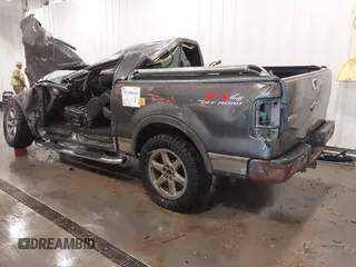 2004 Ford F-150 XLT with VIN 1FTPW14564KC84558, listed as a IAAI auction lot 41700160 with 1 mi miles. Bid and sale history available at carsss.com. Image 3.