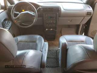 2003 Chevrolet Venture Warner Bros 1SE z VIN 1GNDX13E83D218685, wystawiony jako Copart lot #70247624 z przebiegiem 170 386 mil mil oraz Nie do naprawy. Historia ofert i sprzedaży dostępna na DreamBid. Obrazek 8.