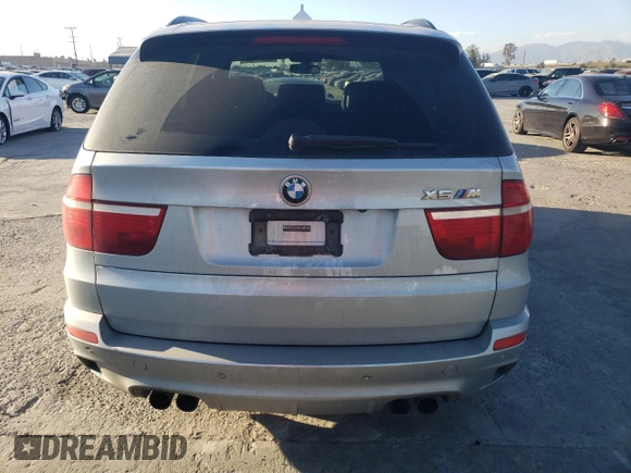 2010 BMW X5 M z VIN 5YMGY0C55ALK25276, wystawiony jako Copart lot #46644085 z przebiegiem 190 499 mil mil oraz Szkoda całkowita • Salvage title. Historia ofert i sprzedaży dostępna na DreamBid. Obrazek 6.