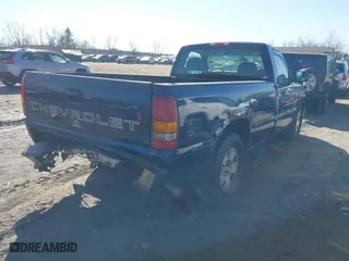 2002 Chevrolet Silverado 1500 with VIN 1GCEC14W22Z151678, listed as a IAAI auction lot 41788024 with 104,195 mi miles. Bid and sale history available at carsss.com. Image 4.