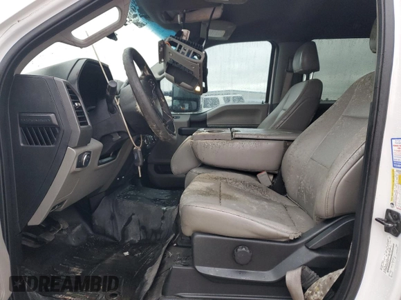 2019 Ford F-350 XL with VIN 1FT8W3A68KEC83176, listed as a Copart auction lot 87997915 with 275,052 mi miles and Salvage title. Bid and sale history available at DreamBid. Image 7.