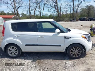2013 Kia Soul with VIN KNDJT2A55D7538577, listed as a IAAI auction lot 41840154 with 116,548 mi miles. Bid and sale history available at carsss.com. Image 13.