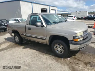 2000 Chevrolet Silverado 1500 with VIN 1GCEK14V1YZ341121, listed as a Copart auction lot 68651164 with 216,689 mi miles and Salvage Title. Bid and sale history available at carsss.com. Image 4.