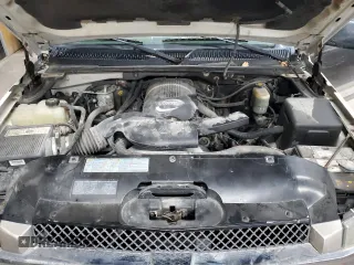 2002 Chevrolet Avalanche with VIN 3GNEK13TX2G288577, listed as a Copart auction lot 76837824 with 209,149 mi miles and Clean Title. Bid and sale history available at carsss.com. Image 11.