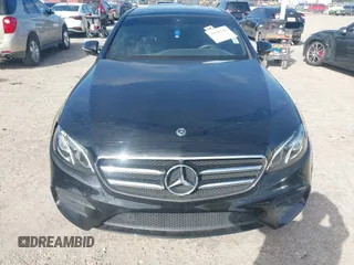 2019 Mercedes-Benz E-Class E 300 with VIN WDDZF4JB9KA586634, listed as a IAAI auction lot 41685266 with 97,296 mi miles. Bid and sale history available at carsss.com. Image 13.
