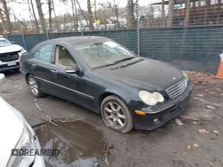 2007 Mercedes-Benz C 280 Luxury with VIN WDBRF92H77F911784, listed as a IAAI auction lot 41735959 with 156,800 mi miles and . Bid and sale history available at DreamBid. Image 1.
