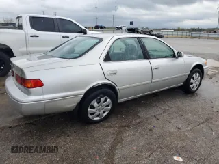 2001 Toyota Camry CE z VIN 4T1BG22K71U847635, wystawiony jako Copart lot #53729415 z przebiegiem 176 347 mil mil oraz Nie do naprawy • Non repairable. Historia ofert i sprzedaży dostępna na DreamBid. Obrazek 3.