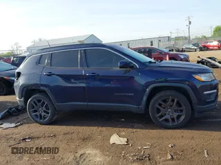 2018 Jeep Compass Altitude with VIN 3C4NJDBB5JT442950, listed as a IAAI auction lot 41989701 with 103,221 mi miles and . Bid and sale history available at carsss.com. Image 14.