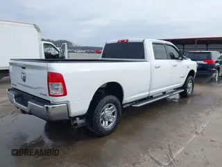 2019 Ram 2500 Big Horn with VIN 3C6UR5JL5KG703032, listed as a IAAI auction lot 41700190 with 90,215 mi miles. Bid and sale history available at carsss.com. Image 4.