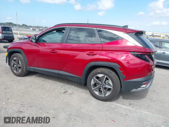 2025 Hyundai Tucson SEL Convenience with VIN 5NMJC3DE2SH475137, listed as a IAAI auction lot 41306350 with 808 mi miles. Bid and sale history available at carsss.com. Image 3.