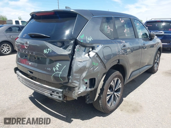 2023 Nissan Rogue SV z VIN 5N1BT3BA1PC838372, wystawiony jako IAAI lot #42257021 z przebiegiem 49 971 mil mil oraz . Historia ofert i sprzedaży dostępna na DreamBid. Obrazek 6.