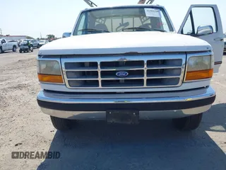 1995 Ford F-250 z VIN 1FTHX25H2SKC12673, wystawiony jako IAAI lot #42381220 z przebiegiem Nie podano mil oraz . Historia ofert i sprzedaży dostępna na DreamBid. Obrazek 6.
