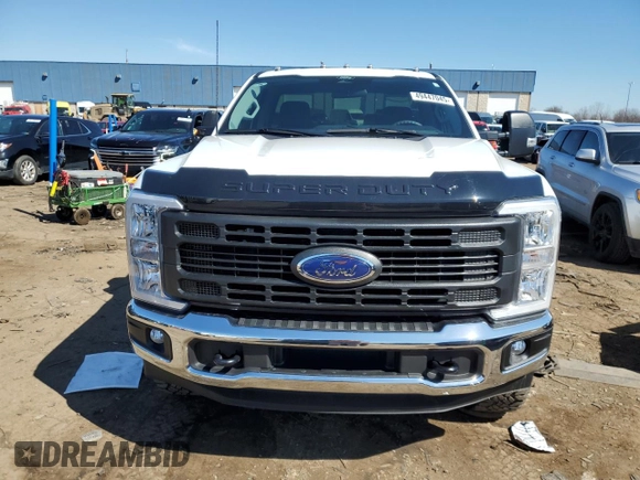 2024 Ford F-250 XL z VIN 1FTBF2BA3RED44401, wystawiony jako Copart lot #49447045 z przebiegiem 8 370 mil mil oraz Szkoda całkowita • Salvage title. Historia ofert i sprzedaży dostępna na DreamBid. Obrazek 5.
