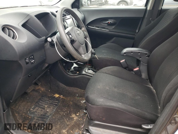 2009 Scion xD z VIN JTKKU10489J046486, wystawiony jako Copart lot #69332304 z przebiegiem 159 766 mil mil oraz Czysty tytuł • Clean title. Historia ofert i sprzedaży dostępna na DreamBid. Obrazek 7.