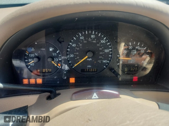 2002 Mercedes-Benz M 320/430/500 z VIN 4JGAB54E82A367724, wystawiony jako Copart lot #57993905 z przebiegiem 171 008 mil mil oraz Szkoda całkowita • Salvage title. Historia ofert i sprzedaży dostępna na DreamBid. Obrazek 9.