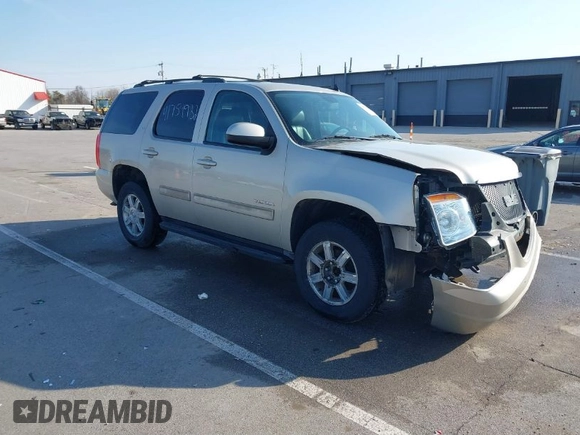 2013 GMC Yukon SLT with VIN 1GKS2CE01DR298299, listed as a IAAI auction lot 41759932 with 167,283 mi miles. Bid and sale history available at carsss.com. Image 1.