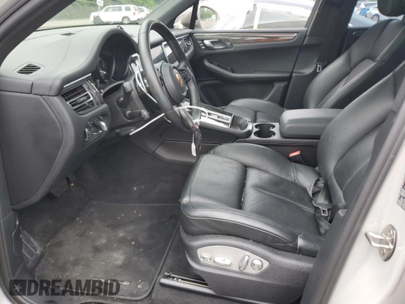 2023 Porsche Macan GTS z VIN WP1AF2A50PLB56233, wystawiony jako Copart lot #61933415 z przebiegiem 16 184 mil mil oraz Szkoda całkowita • Salvage title. Historia ofert i sprzedaży dostępna na DreamBid. Obrazek 7.