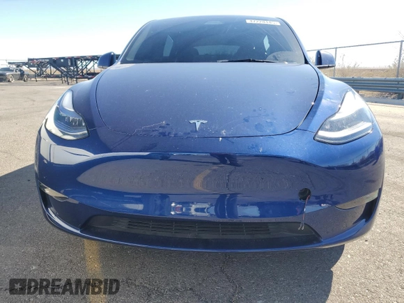 2023 Tesla Model Y Long Range z VIN 7SAYGDEE2PF908622, wystawiony jako Copart lot #47228145 z przebiegiem 10 639 mil mil oraz Szkoda całkowita • Salvage title. Historia ofert i sprzedaży dostępna na DreamBid. Obrazek 5.