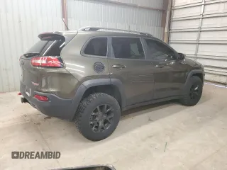 2015 Jeep Cherokee Trailhawk z VIN 1C4PJMBS8FW665607, wystawiony jako Copart lot #51536715 z przebiegiem 166 443 mil mil oraz Szkoda całkowita • Salvage title. Historia ofert i sprzedaży dostępna na DreamBid. Obrazek 3.