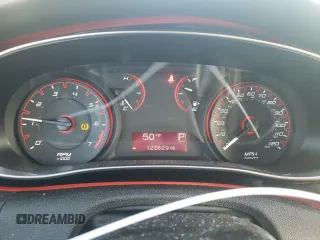 2016 Dodge Dart SXT z VIN 1C3CDFBB7GD564612, wystawiony jako Copart lot #51389005 z przebiegiem 123 629 mil mil oraz Szkoda całkowita • Salvage title. Historia ofert i sprzedaży dostępna na DreamBid. Obrazek 9.