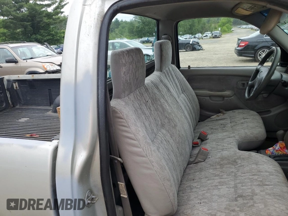 2001 Toyota Tacoma z VIN 5TEPM62N71Z875981, wystawiony jako Copart lot #61310975 z przebiegiem 256 779 mil mil oraz Czysty tytuł • Clean title. Historia ofert i sprzedaży dostępna na DreamBid. Obrazek 10.