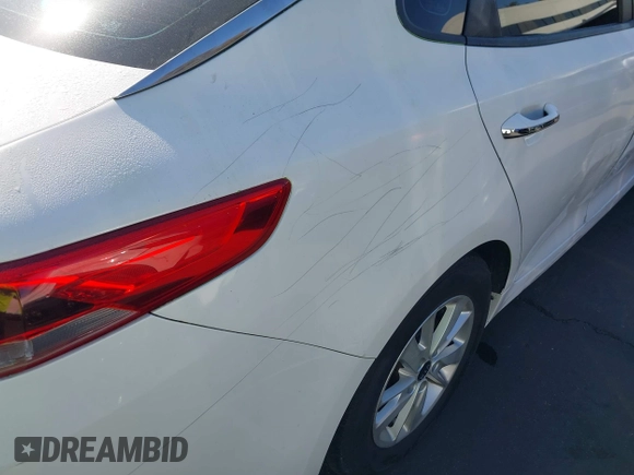 2016 Kia Optima LX z VIN KNAGT4L38G5102885, wystawiony jako IAAI lot #42229044 z przebiegiem 102 416 mil mil oraz . Historia ofert i sprzedaży dostępna na DreamBid. Obrazek 13.