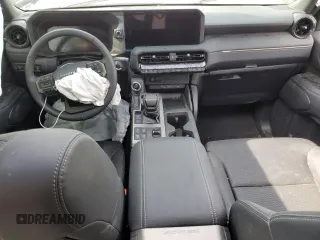 2024 Toyota Land Cruiser z VIN JTEABFAJ9RK004196, wystawiony jako Copart lot #54755695 z przebiegiem Nie podano mil oraz Szkody całkowita. Historia ofert i sprzedaży dostępna na DreamBid. Obrazek 8.