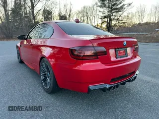 2011 BMW M3 z VIN WBSKG9C52BE368646, wystawiony jako Copart lot #58333795 z przebiegiem 201 163 mil mil oraz Tytuł czysty. Historia ofert i sprzedaży dostępna na DreamBid. Obrazek 3.