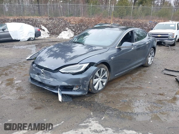 2020 Tesla Model S Long Range z VIN 5YJSA1E26LF413519, wystawiony jako IAAI lot #41742512 z przebiegiem 40 765 mil mil oraz . Historia ofert i sprzedaży dostępna na DreamBid. Obrazek 2.