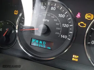 2006 Jeep Commander Limited with VIN 1J8HG58266C338505, listed as a IAAI auction lot 41913305 with 189,359 mi miles. Bid and sale history available at carsss.com. Image 15.
