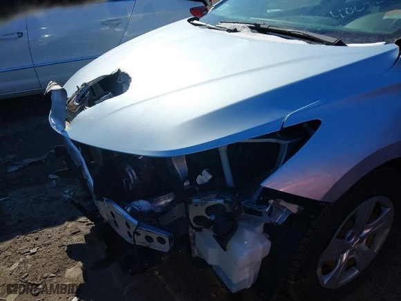 2018 Chevrolet Cruze LS with VIN 1G1BC5SMXJ7223452, listed as a IAAI auction lot 41412639 with 70,302 mi miles. Bid and sale history available at carsss.com. Image 17.