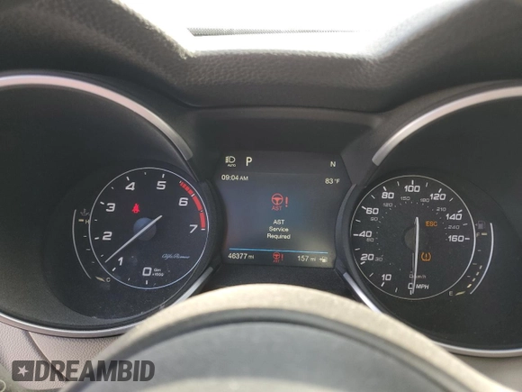 2019 Alfa Romeo Stelvio z VIN ZASPAJAN7K7C61221, wystawiony jako Copart lot #54795485 z przebiegiem 46 377 mil mil oraz Nie do naprawy. Historia ofert i sprzedaży dostępna na DreamBid. Obrazek 9.