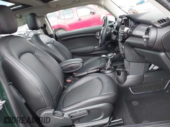 2016 MINI Hardtop with VIN WMWXP5C57G2D14726, listed as a IAAI auction lot 41893233 with 74,742 mi miles and . Bid and sale history available at DreamBid. Image 5.