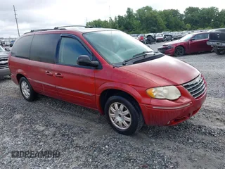 2006 Chrysler Town & Country Touring z VIN 2A4GP54L86R821934, wystawiony jako IAAI lot #42369047 z przebiegiem 216 310 mil mil oraz . Historia ofert i sprzedaży dostępna na DreamBid. Obrazek 1.