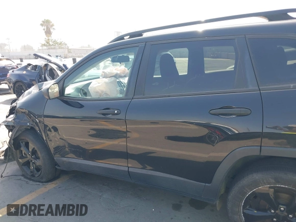 2016 Jeep Cherokee Sport with VIN 1C4PJLAB3GW315444, listed as a IAAI auction lot 40397087 with Not provided miles and . Bid and sale history available at DreamBid. Image 14.