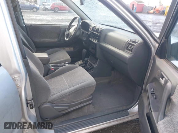 2000 Isuzu Rodeo z VIN 4S2DM58W9Y4301998, wystawiony jako IAAI lot #41265011 z przebiegiem 222 659 mil mil oraz . Historia ofert i sprzedaży dostępna na DreamBid. Obrazek 5.