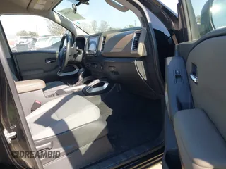 2024 Nissan Frontier SV with VIN 1N6ED1FK2RN603585, listed as a IAAI auction lot 42771501 with 8,818 mi miles and . Bid and sale history available at DreamBid. Image 5.