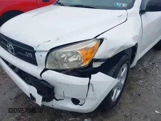 2007 Toyota RAV4 with VIN JTMBK33V976014286, listed as a IAAI auction lot 41568927 with 121,791 mi miles. Bid and sale history available at carsss.com. Image 6.