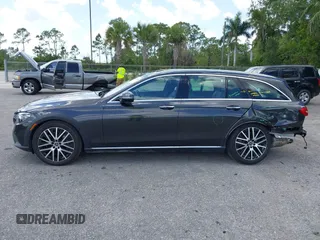 2023 Mercedes-Benz E-Class E 450 with VIN W1KZH6AB5PB181314, listed as a IAAI auction lot 42015789 with 27,149 mi miles. Bid and sale history available at carsss.com. Image 15.