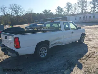2005 Chevrolet Silverado 1500 LS with VIN 1GCEC19V35E274787, listed as a IAAI auction lot 41492265 with 311,036 mi miles. Bid and sale history available at carsss.com. Image 4.