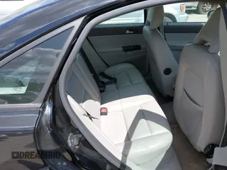 2007 Volvo S40 2.4L with VIN YV1MS390472283513, listed as a IAAI auction lot 42093282 with 155,911 mi miles. Bid and sale history available at carsss.com. Image 8.