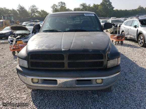 2001 Dodge Ram 2500 with VIN 1B7KF23W81J221120, listed as a Copart auction lot 68982544 with 146,853 mi miles and Salvage Title. Bid and sale history available at carsss.com. Image 5.