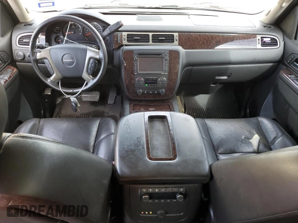 2014 GMC Yukon Denali z VIN 1GKS1EEF9ER130219, wystawiony jako Copart lot #79308134 z przebiegiem Nie podano mil oraz Czysty tytuł • Clean title. Historia ofert i sprzedaży dostępna na DreamBid. Obrazek 8.