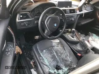 2015 BMW 3 Series 328i xDrive с VIN WBA3B5G5XFNS17490, выставлен на аукционе Copart как лот 83467444 с пробегом Не указан миль и Списание • Salvage title. История ставок и продаж доступна на DreamBid. Изображение 8.