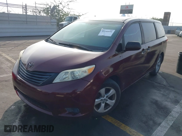 2011 Toyota Sienna with VIN 5TDZK3DCXBS157316, listed as a IAAI auction lot 41240896 with 117,437 mi miles. Bid and sale history available at carsss.com. Image 2.
