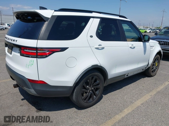 2017 Land Rover Discovery HSE Luxury with VIN SALRHBBV7HA045066, listed as a IAAI auction lot 42132061 with 95,919 mi miles. Bid and sale history available at carsss.com. Image 4.