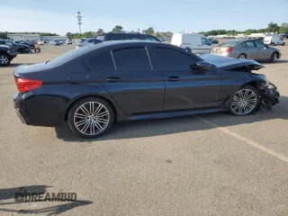 2019 BMW 5 Series 540i xDrive with VIN WBAJE7C57KWW14238, listed as a Copart auction lot 67701274 with Not Provided miles and Salvage Title. Bid and sale history available at carsss.com. Image 3.