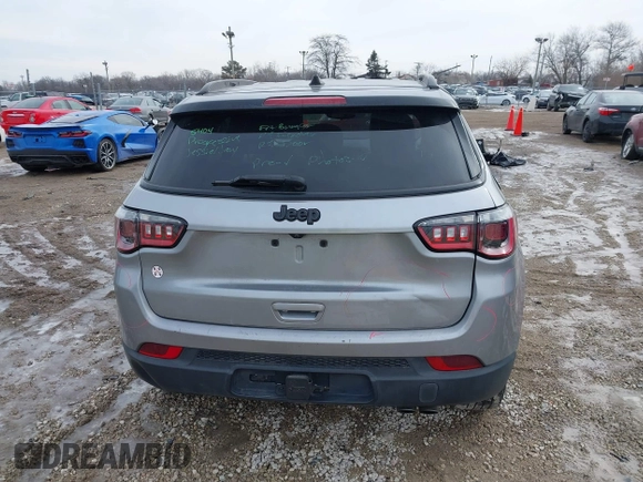 2021 Jeep Compass Latitude with VIN 3C4NJCBB2MT526500, listed as a IAAI auction lot 41642304 with 51,315 mi miles and . Bid and sale history available at carsss.com. Image 17.
