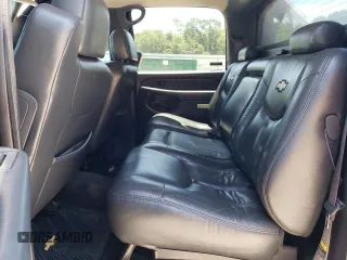 2002 Chevrolet Avalanche with VIN 3GNEK13T42G232957, listed as a Copart auction lot 60347864 with 217,437 mi miles and Salvage Title. Bid and sale history available at carsss.com. Image 11.