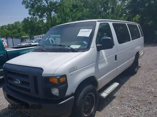 2013 Ford Econoline Cargo Commercial z VIN 1FTSS3EL6DDB08712, wystawiony jako IAAI lot #42264955 z przebiegiem 148 315 mil mil oraz . Historia ofert i sprzedaży dostępna na DreamBid. Obrazek 19.